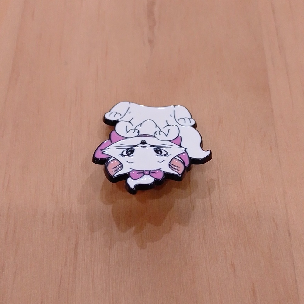 🆕 Disney The Aristocats Marie Cat Enamel Pin Brooch - Picture 4 of 9
